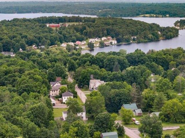house with 4 bedroom, Dexter ME ES105930773
