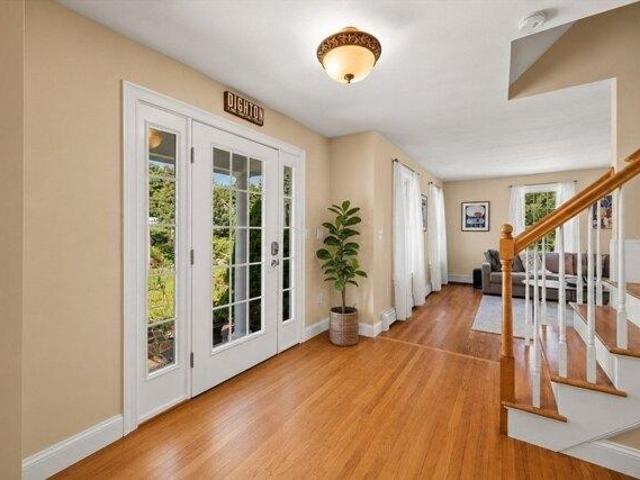house with 4 bedroom, Dighton MA ES104921935