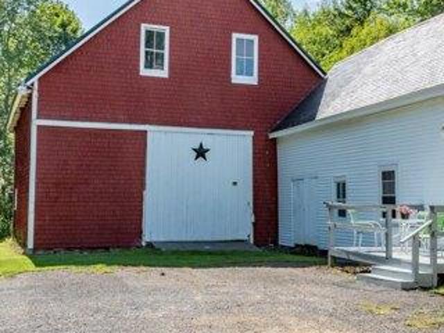 house with 4 bedroom, Dover Foxcroft ME ES105749002