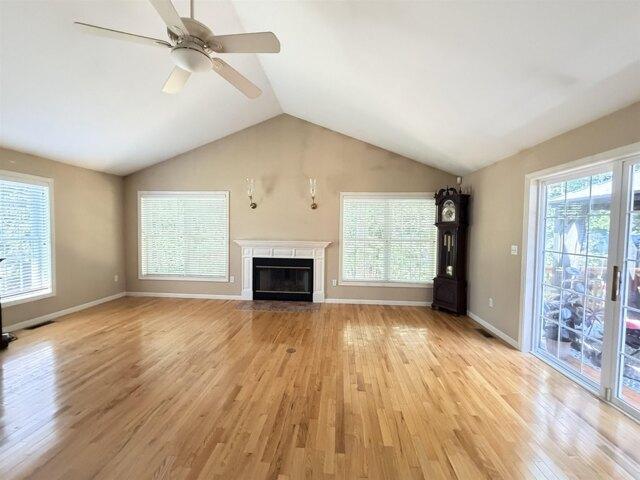 house with 4 bedroom, Dover NH ES105496600