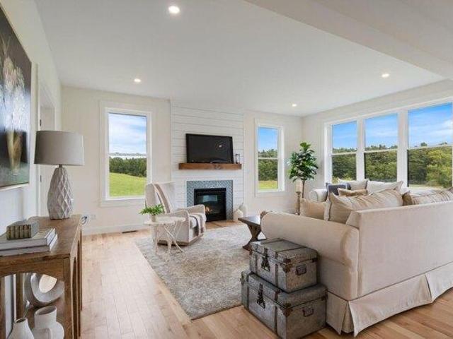 house with 4 bedroom, Dover NH ES105589165