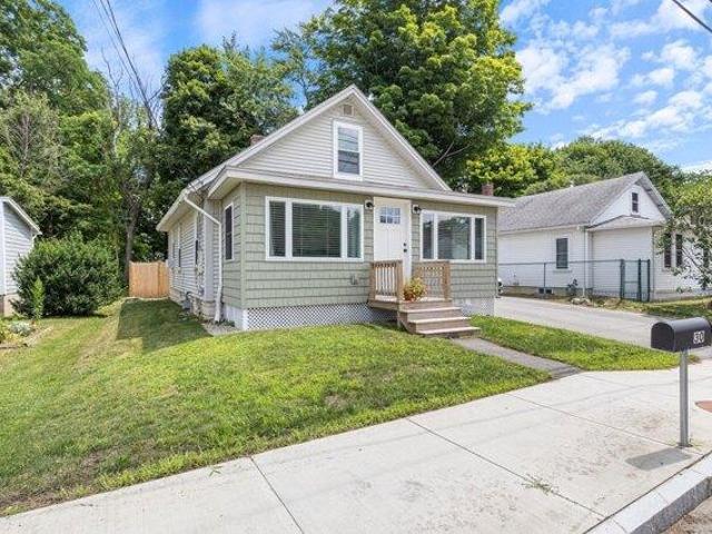 house with 4 bedroom, Dover NH ES105750476