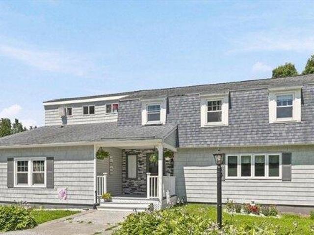 house with 4 bedroom, Dracut MA ES104514162