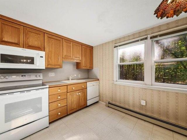 house with 4 bedroom, Durham NH ES105653191
