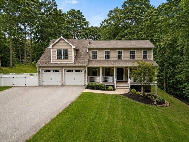 house with 4 bedroom, East Greenwich RI ES105574601