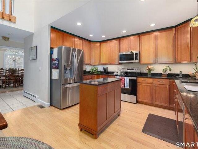 house with 4 bedroom, East Haddam CT ES104849778