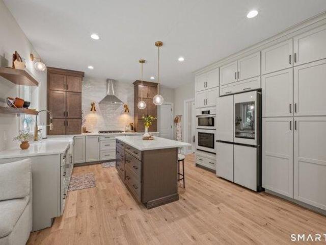 house with 4 bedroom, East Hampton CT ES104947226