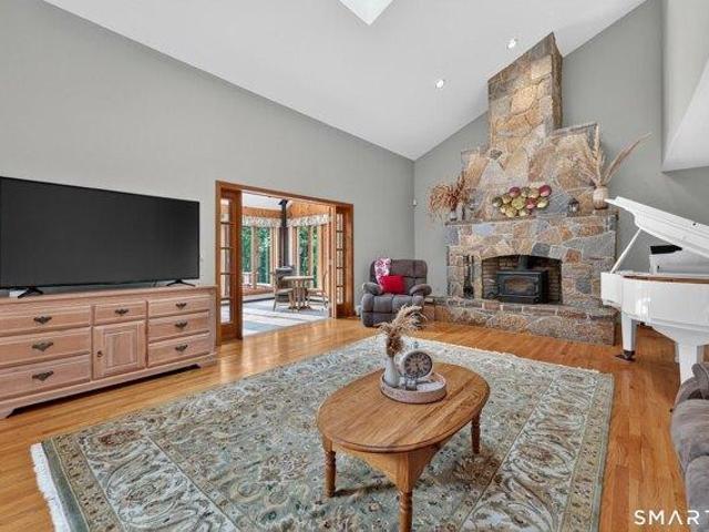 house with 4 bedroom, East Hampton CT ES105547936