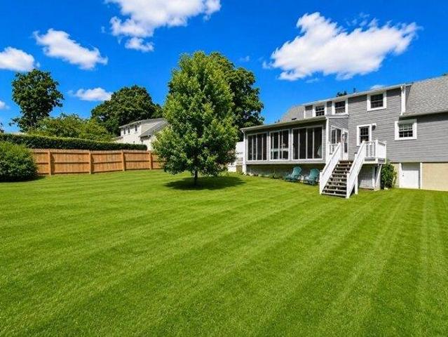 house with 4 bedroom, East Longmeadow MA ES105575584