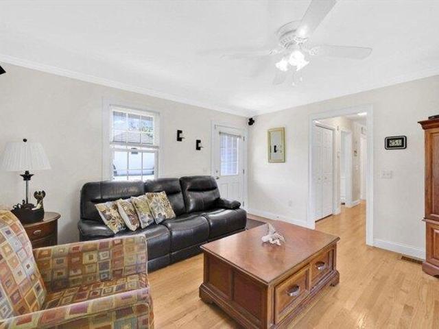house with 4 bedroom, East Longmeadow MA ES105256258