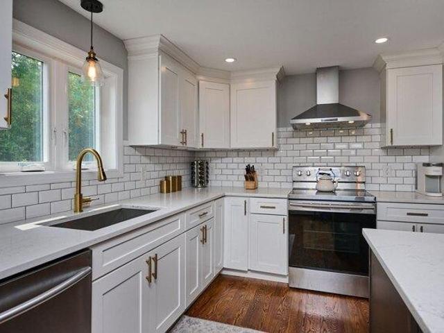 house with 4 bedroom, East Longmeadow MA ES105330877