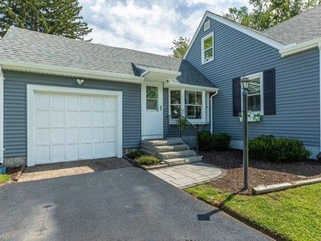 house with 4 bedroom, East Longmeadow MA ES105331161