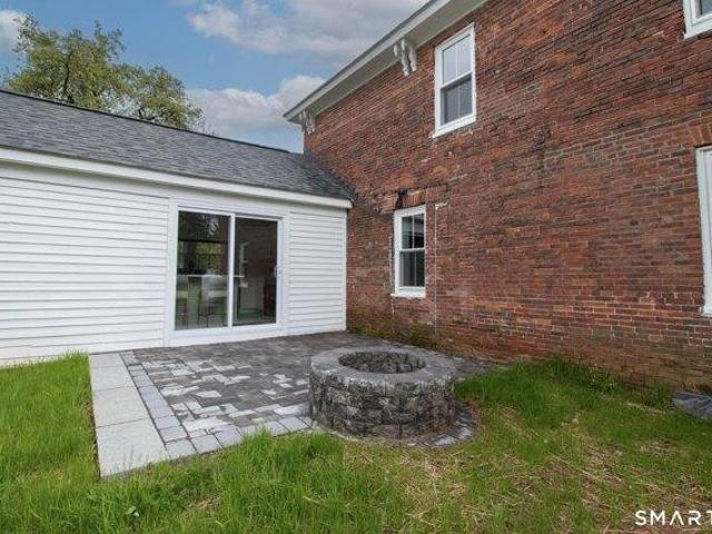 house with 4 bedroom, East Windsor CT ES105590354