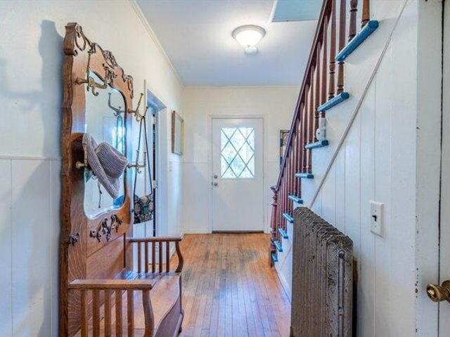 house with 4 bedroom, Easthampton MA ES104569134