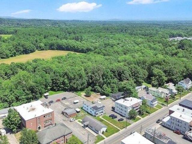 house with 4 bedroom, Easthampton MA ES105473915