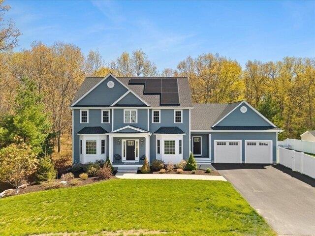 house with 4 bedroom, Easton MA ES105493160