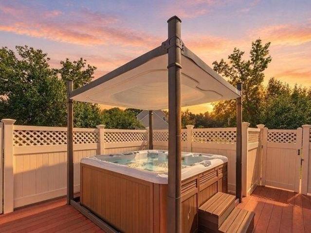 house with 4 bedroom, Easton MA ES105557833