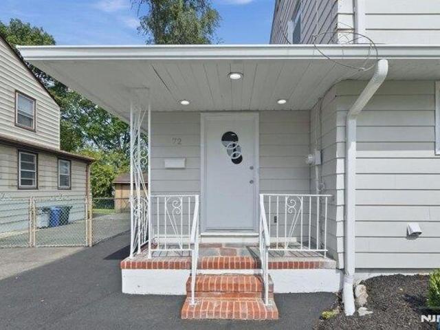 house with 4 bedroom, Elmwood Park NJ ES105651885