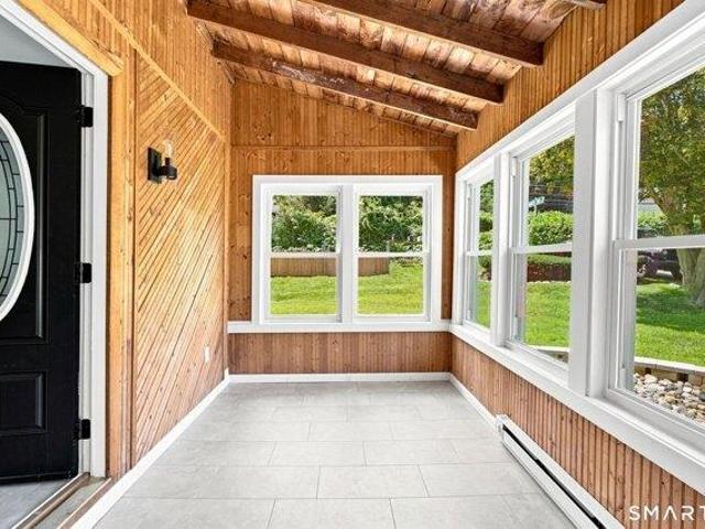 house with 4 bedroom, Ellington CT ES105174104