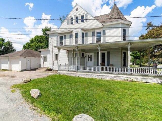 house with 4 bedroom, Enosburg Falls VT ES104444761