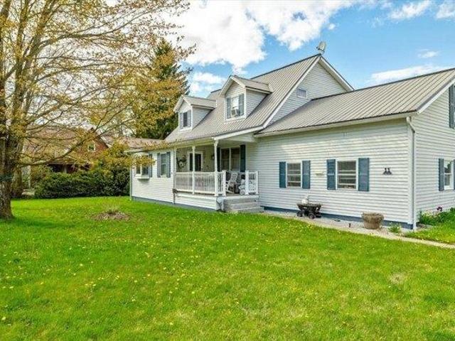 house with 4 bedroom, Enosburg Falls VT ES105512264