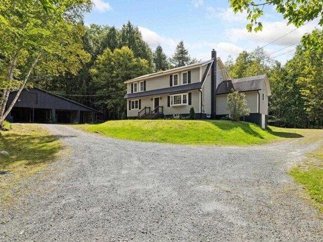 house with 4 bedroom, Enfield NH ES105477660