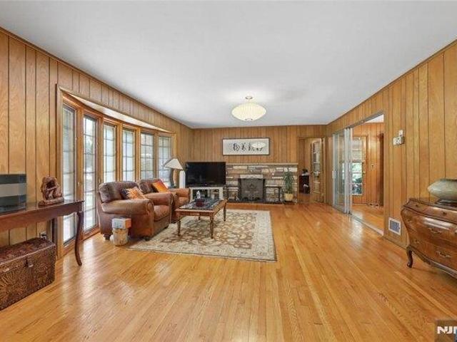 house with 4 bedroom, Englewood Cliffs NJ ES105590175