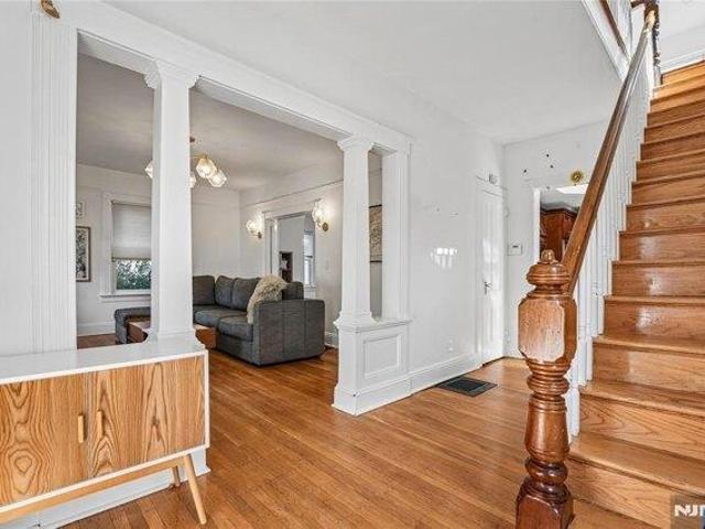 house with 4 bedroom, Englewood NJ ES105550589