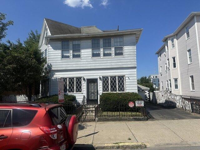 house with 4 bedroom, Everett MA ES105515549