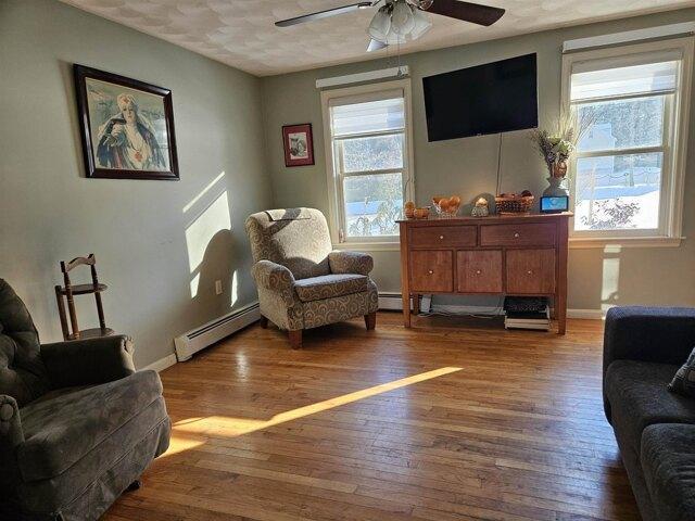 house with 4 bedroom, Exeter NH ES104853145