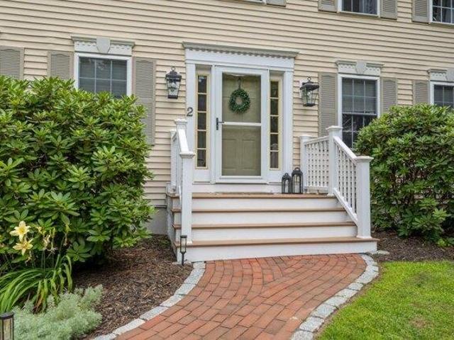 house with 4 bedroom, Exeter NH ES105648833