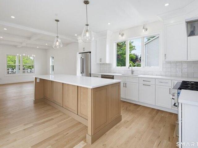 house with 4 bedroom, Fairfield CT ES105442207