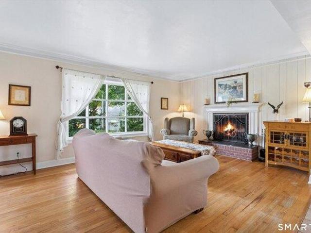 house with 4 bedroom, Fairfield CT ES105559438