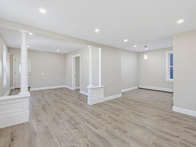 house with 4 bedroom, Fall River MA ES104946913