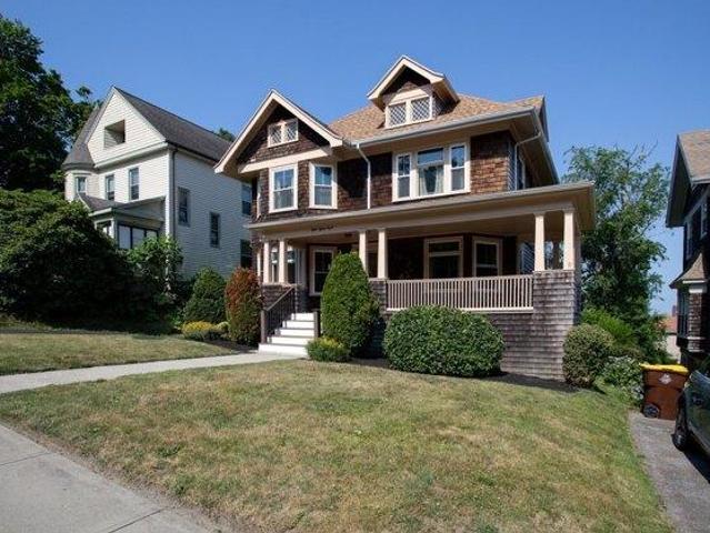 house with 4 bedroom, Fall River MA ES105612529