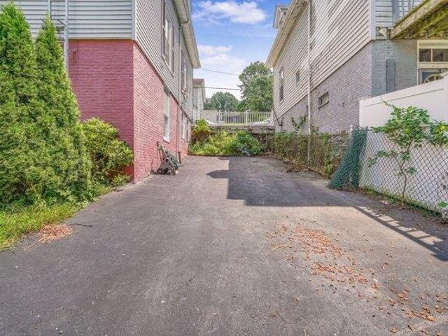 house with 4 bedroom, Fall River MA ES105662581