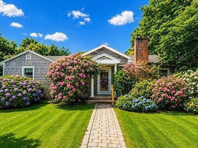 house with 4 bedroom, Falmouth MA ES104808856