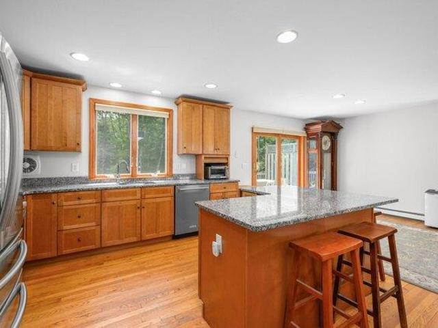 house with 4 bedroom, Falmouth MA ES105293313