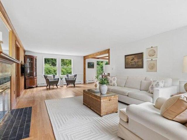 house with 4 bedroom, Falmouth ME ES105614623