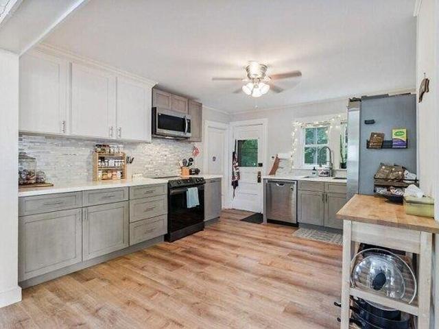 house with 4 bedroom, Farmingdale ME ES105552019