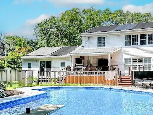 house with 4 bedroom, Farmingdale NY ELS72692128