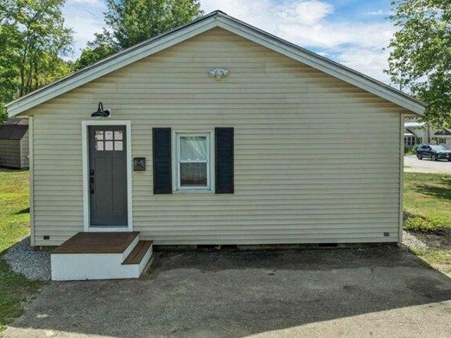 house with 4 bedroom, Farmington NH ES105613623