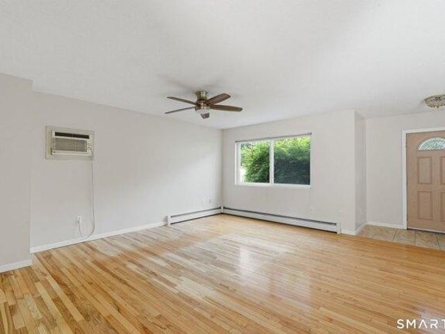 house with 4 bedroom, Farmington CT ES104570038
