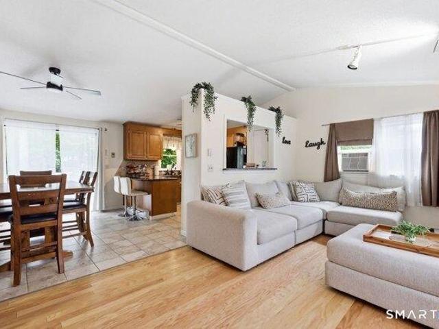 house with 4 bedroom, Farmington CT ES105550682
