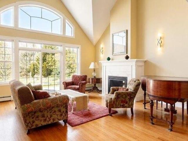 house with 4 bedroom, Ferrisburgh VT ES105413835
