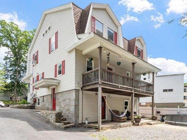 house with 4 bedroom, Fitchburg MA ES104191717