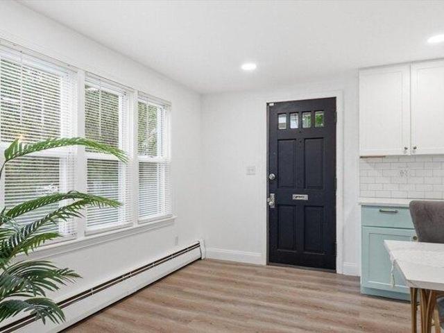 house with 4 bedroom, Fitchburg MA ES104265488