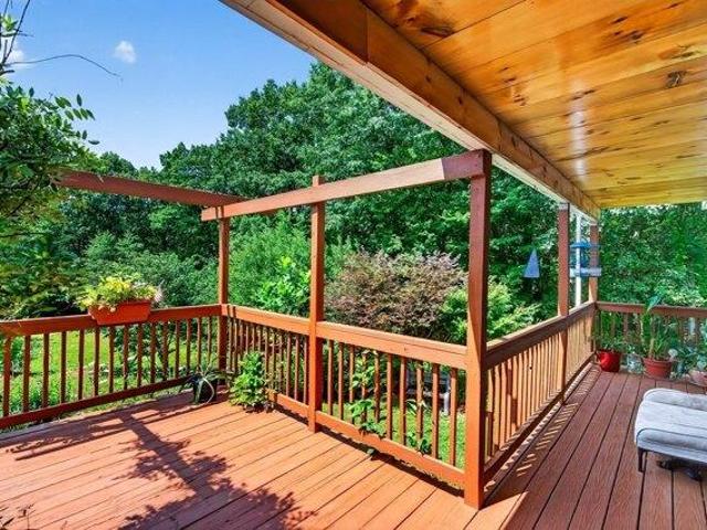 house with 4 bedroom, Fitchburg MA ES105440922