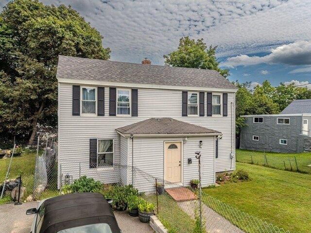 house with 4 bedroom, Fitchburg MA ES105317201