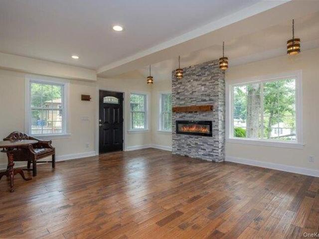 house with 4 bedroom, Fort Montgomery NY ES105290323